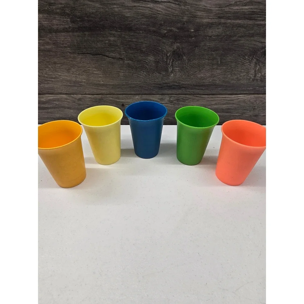 Tupperware Vintage Plastic Tumblers Rainbow Set 5 Textured 109-38 Bell Cups‎